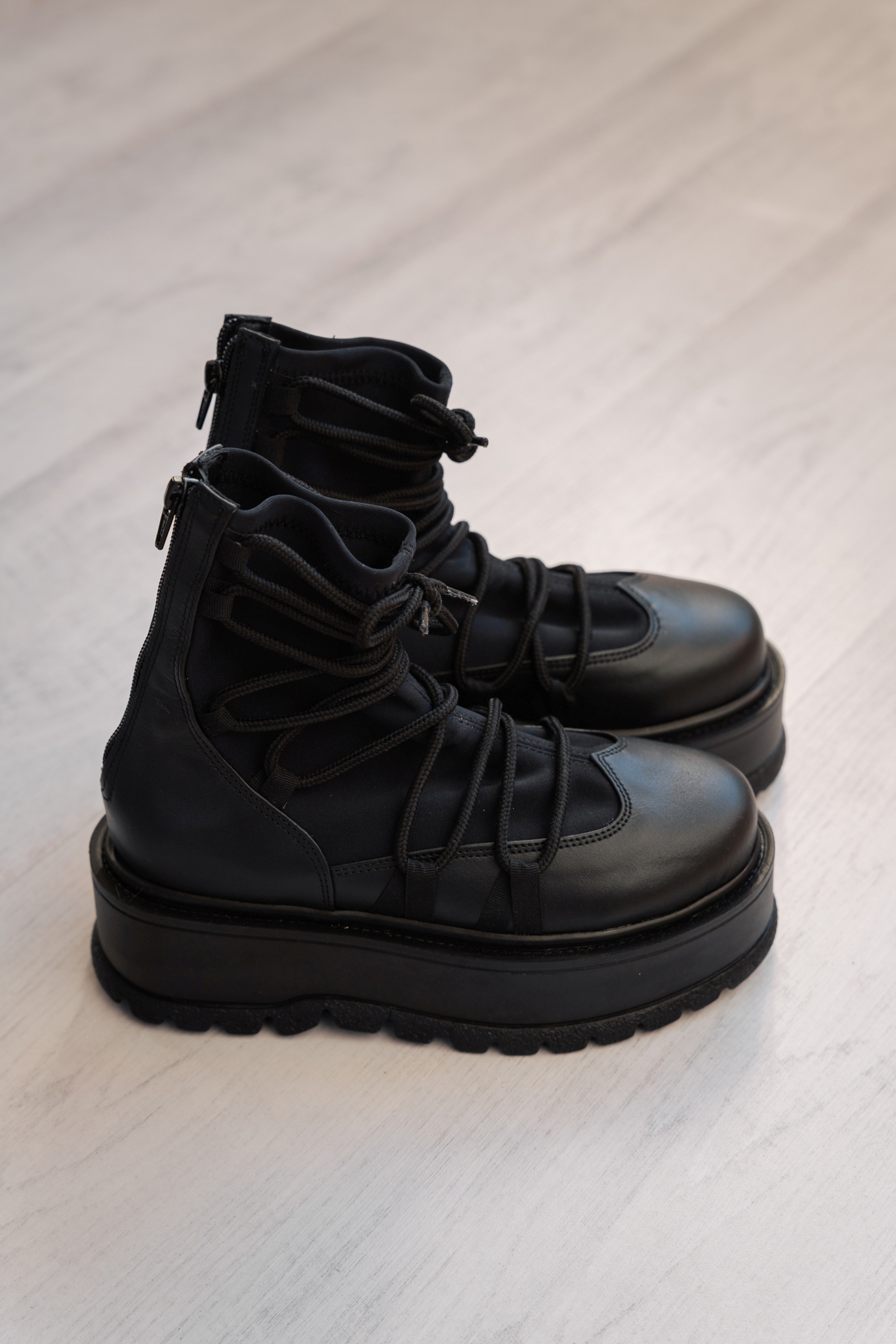 Exclusives-78 Ghete - .Moon - imagine 1