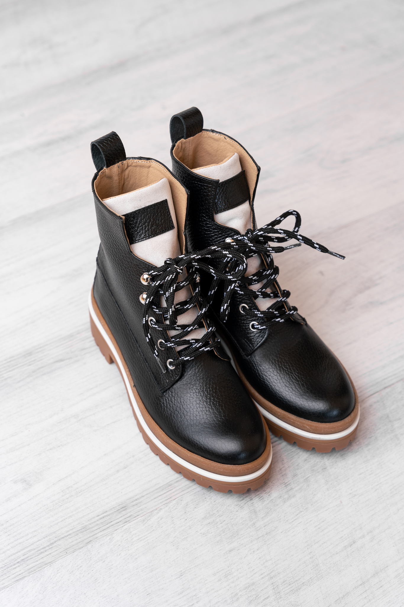 SRB05784 Ghete - Timber - imagine 1